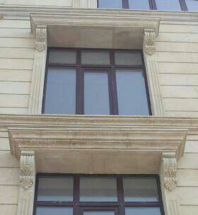Карнизы на фасад окна